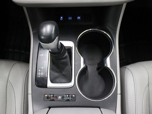 Used 2017 Toyota Highlander Limited Platinum image 35