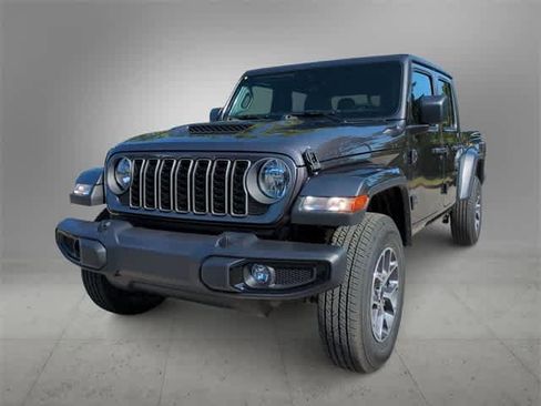 New 2025 Jeep Gladiator Sport image 4