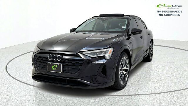 Used 2024 Audi Q8 e-tron Prestige w/ Prestige Package AWD/4WD image 3