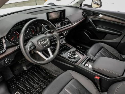 Used 2022 Audi Q5 2.0T Premium image 3