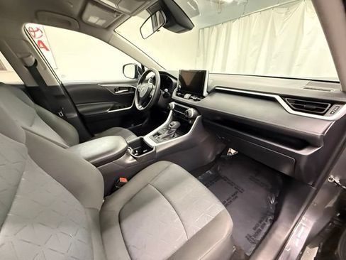 Certified 2025 Toyota RAV4 XLE AWD/4WD image 9