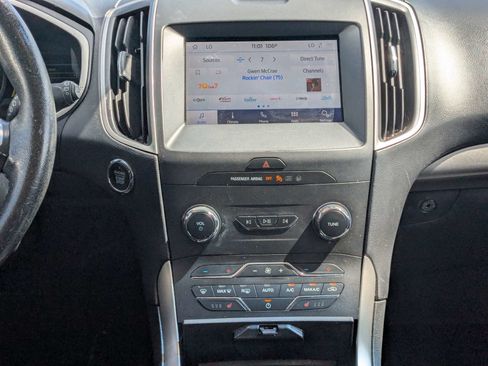 Used 2020 Ford Edge SEL FWD image 19