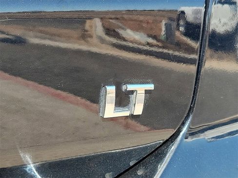 Used 2020 Chevrolet Equinox LT w/ LPO, Floor Liner Package image 9