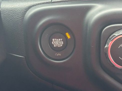 Used 2023 Jeep Gladiator Sport image 31