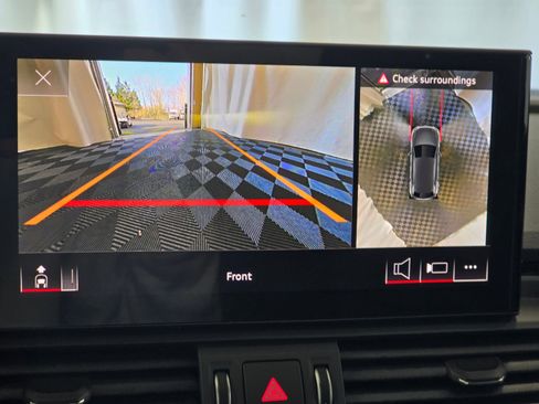 Used 2025 Audi SQ5 Premium Plus w/ Premium Plus Package image 29