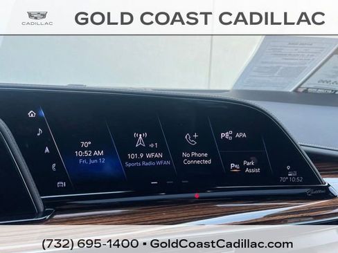 Used 2023 Cadillac Escalade Premium Luxury AWD/4WD image 27