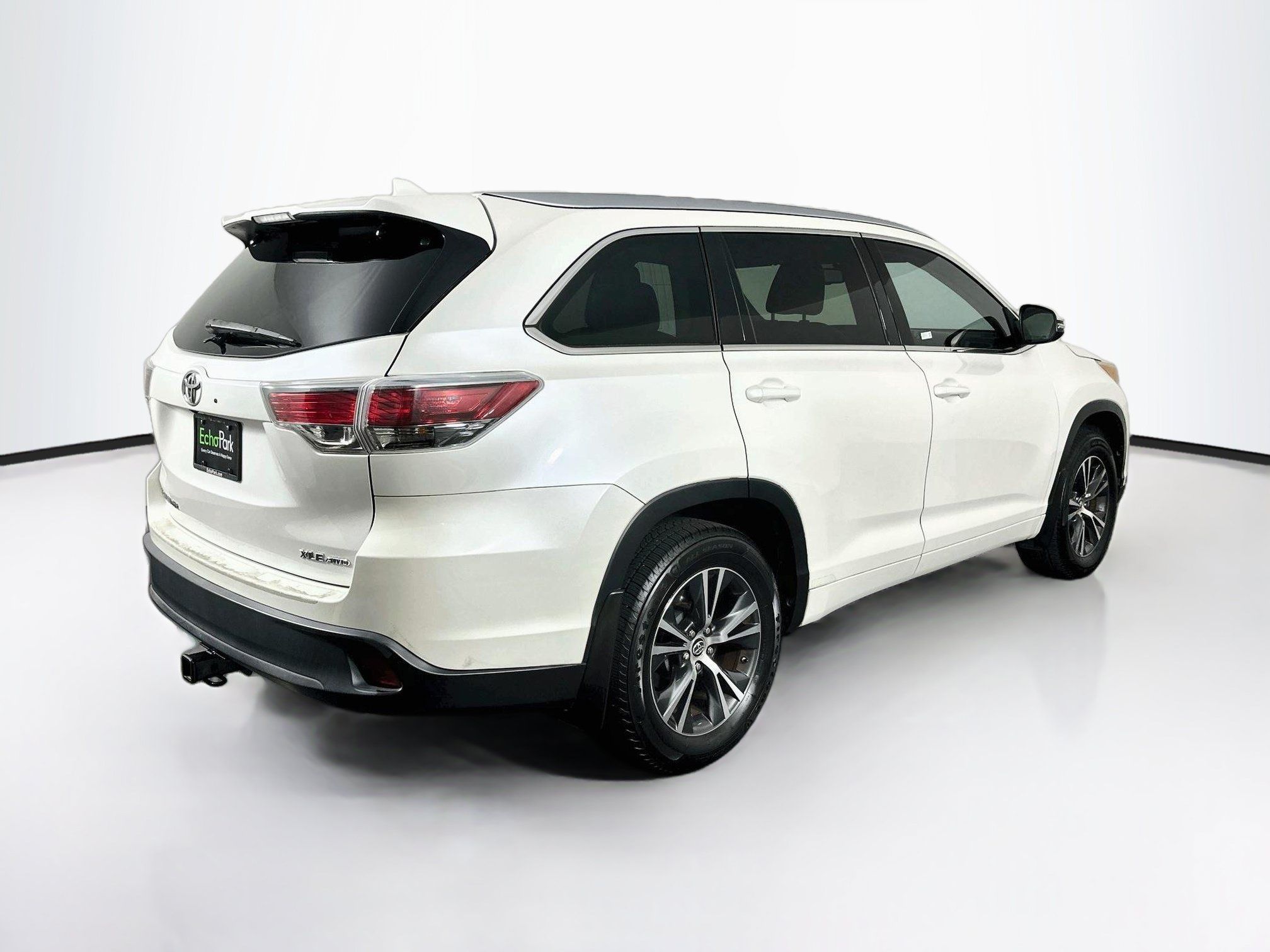 Used 2016 Toyota Highlander XLE AWD/4WD image 9
