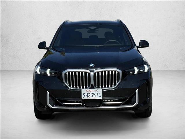 Used 2024 BMW X5 xDrive40i w/ Parking Assistance Package AWD/4WD image 3