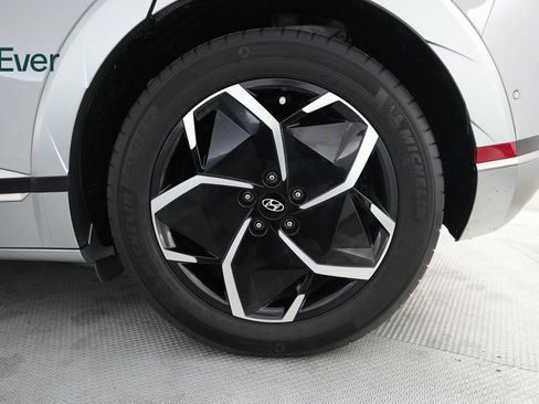 Used 2024 Hyundai Ioniq 5 Limited image 17