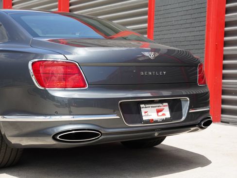 Used 2020 Bentley Flying Spur W12 AWD/4WD image 9