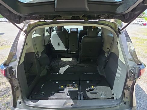 Used 2022 Toyota Sienna LE w/ LE Plus Package AWD/4WD image 15