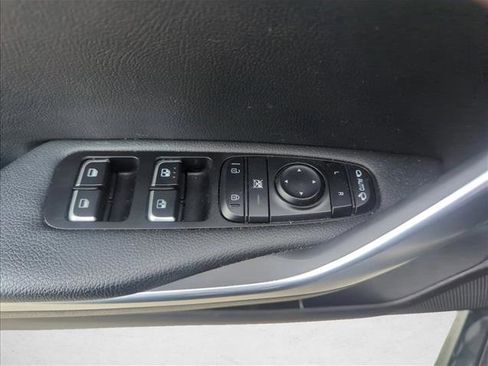 Used 2022 Kia Stinger GT1 image 26