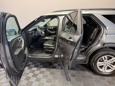 Used 2023 Ford Explorer XLT w/ Equipment Group 202A image 12