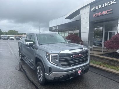 New 2025 GMC Sierra 1500 SLT w/ SLT Premium Package