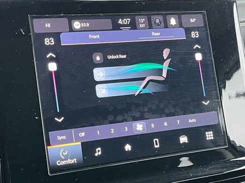 Used 2023 Jeep Grand Cherokee L Laredo image 43