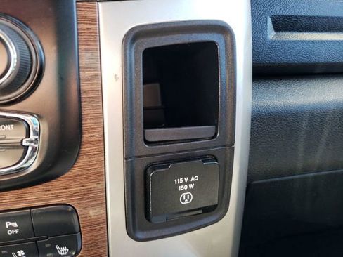 Used 2015 RAM 2500 Laramie image 28