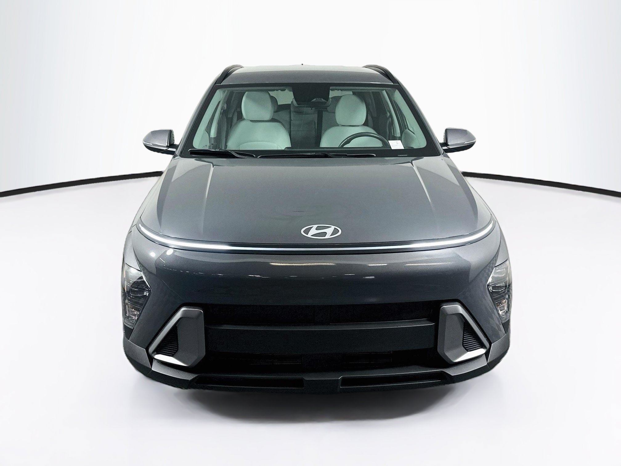 Used 2025 Hyundai Kona SEL FWD image 2