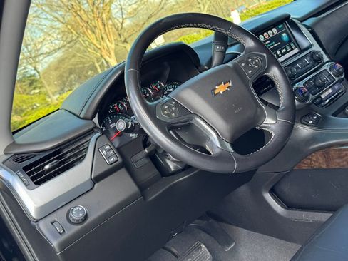 Used 2019 Chevrolet Tahoe LT image 4