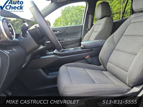 Used 2025 Chevrolet Equinox LT w/ Safety and Technology Package FWD image 27