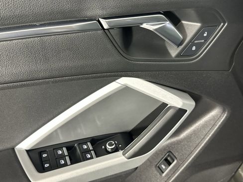 Used 2021 Audi Q3 2.0T Premium w/ Convenience Package image 16