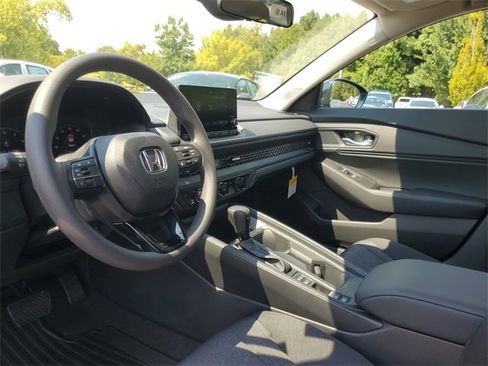 New 2025 Honda Accord SE image 11