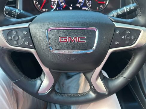 Used 2023 GMC Acadia Denali w/ Denali Ultimate Package image 19