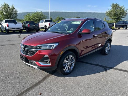 Used 2023 Buick Encore GX Essence w/ Experience Buick Package AWD/4WD image 3
