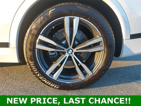 Used 2023 BMW X7 xDrive40i w/ Executive Package image 16