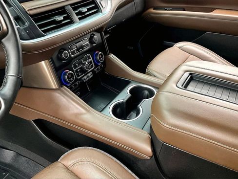 Used 2024 Chevrolet Tahoe High Country image 15