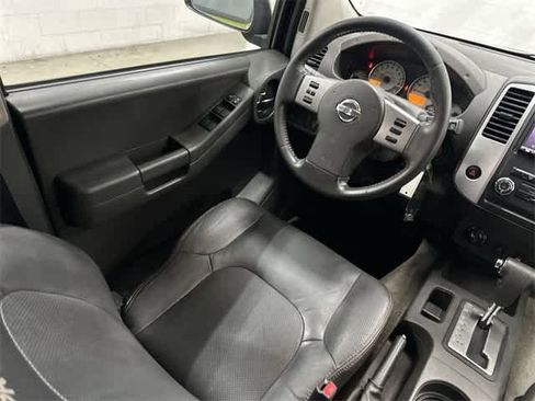 Used 2011 Nissan Xterra PRO-4X w/ Pro-4x Leather Pkg image 12