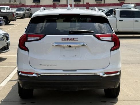 Used 2024 GMC Terrain SLT FWD image 5
