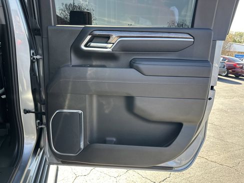 Certified 2025 Chevrolet Silverado 2500 LTZ w/ LTZ Plus Package image 17