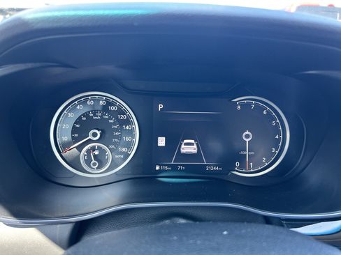 Used 2026 Genesis G70 2.5T AWD/4WD image 17
