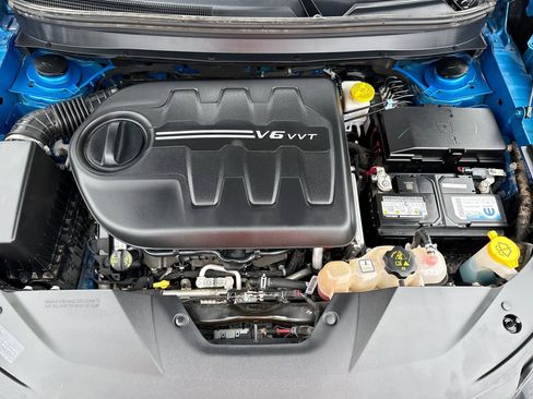 Used 2022 Jeep Cherokee Trailhawk image 18