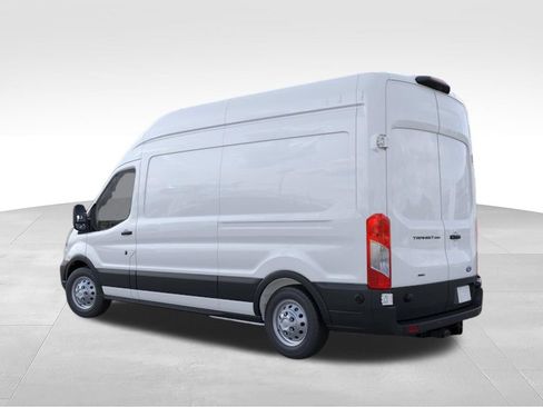 New 2026 Ford Transit 250 148 High Roof AWD image 4
