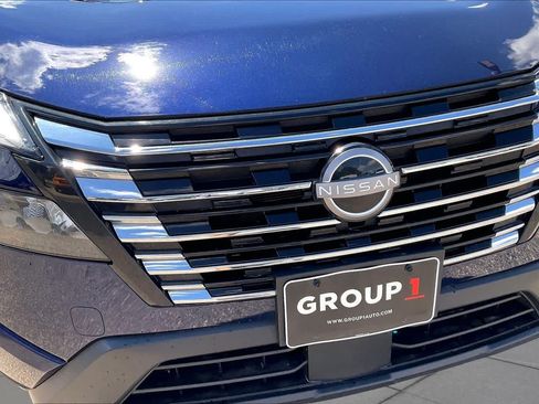 Used 2025 Nissan Rogue SV FWD image 28