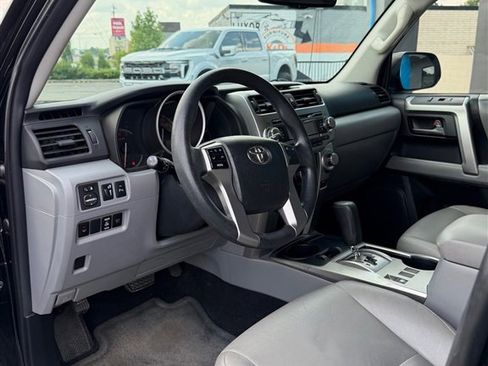 Used 2011 Toyota 4Runner SR5 w/ Convenience Pkg RWD image 19