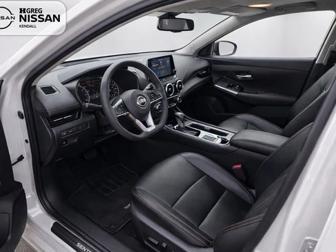 Used 2024 Nissan Sentra SR w/ SR Premium Package FWD image 7