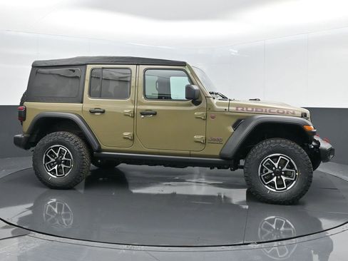 Certified 2025 Jeep Wrangler Unlimited Rubicon w/ Technology Group image 8