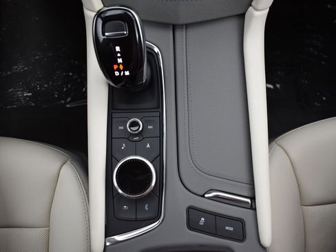 New 2025 Cadillac XT5 Premium Luxury w/ LPO, Floor Liner Package image 21