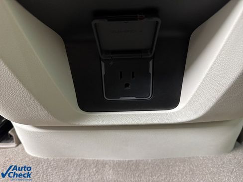 Certified 2023 GMC Yukon Denali image 22