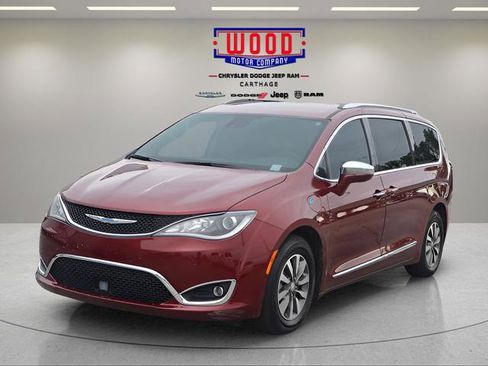 Used 2020 Chrysler Pacifica Limited w/ Advanced Safetytec Group FWD image 8