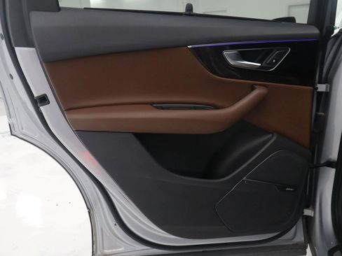 Used 2017 Audi Q7 3.0T Prestige w/ Prestige Package image 9