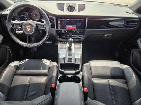 Used 2024 Porsche Macan AWD/4WD image 17