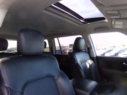 Used 2015 INFINITI QX80 4WD w/ Driver's Assistance Package image 26