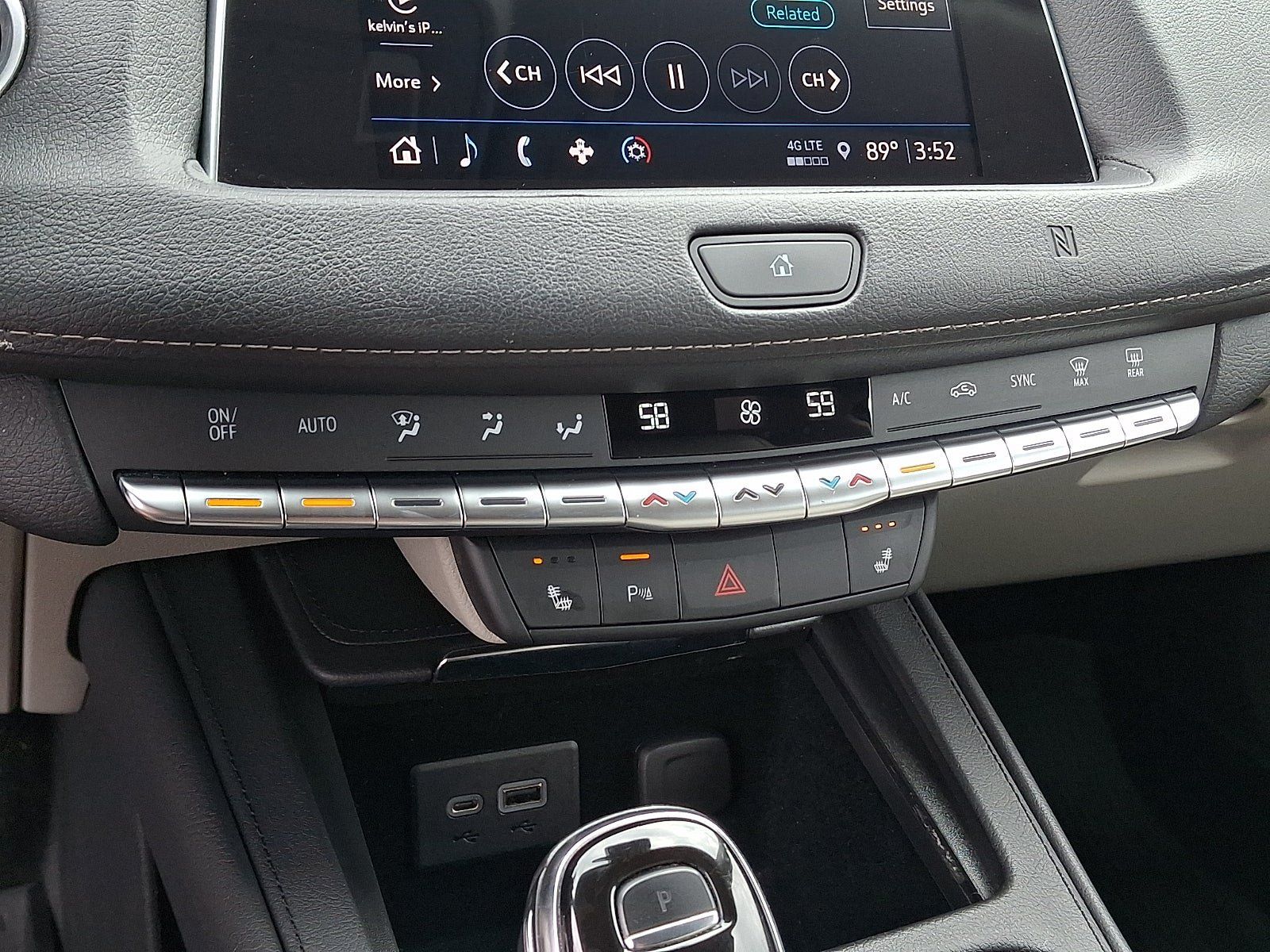 Used 2021 Cadillac XT4 Luxury w/ Cold Weather Package FWD image 16