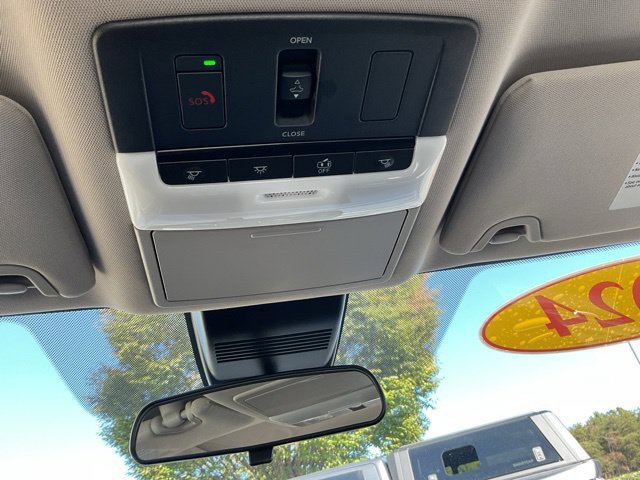 Used 2024 Nissan Altima 2.5 SL FWD image 28