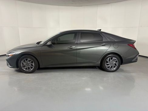 Used 2024 Hyundai Elantra SEL image 6