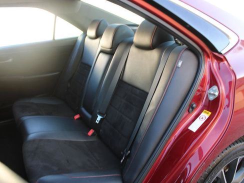 Used 2016 Toyota Camry XSE w/ Moonroof Package FWD image 12
