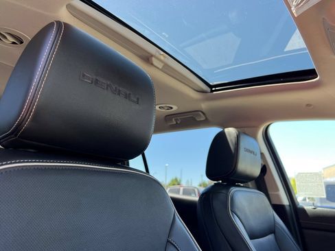 Used 2021 GMC Acadia Denali w/ Denali Ultimate Package AWD/4WD image 20